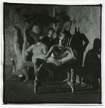 Upside down. DoTheatre