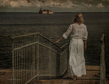 Белое, порох и море