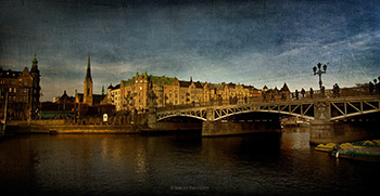 Прохожие на мосту Юргордсброн